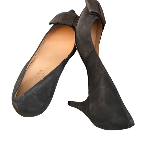 Talbots Suede Leather Pumps Sz. 7.5B Bow Toe Gray Pointy Toe Low Kitten Heel - Picture 3 of 8